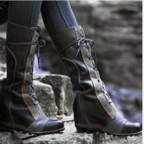 sorel black leather wedge boots